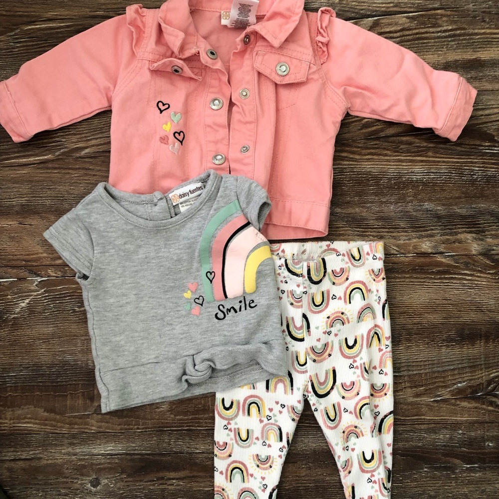 **5 for $30** — Daisy Fuentes 3 piece outfit